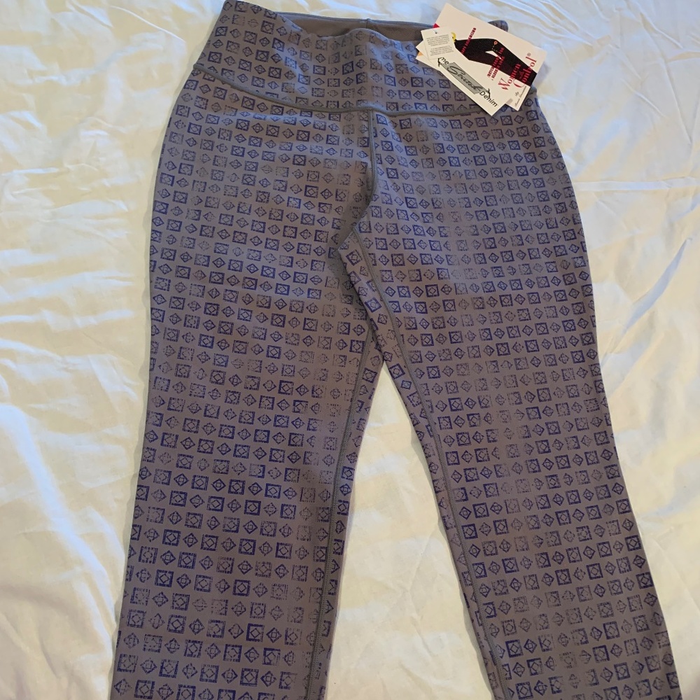 Women With Control Shape Enhancing With Attitudes Leggings by Renee Goldstein